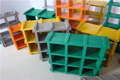 玻璃鋼環(huán)保產(chǎn)品 分類(lèi)垃圾桶與格柵蓋板的專(zhuān)業(yè)制造商